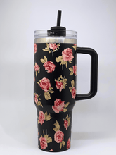 Elegant Floral Insulated Tumbler – 40oz (1.18L)